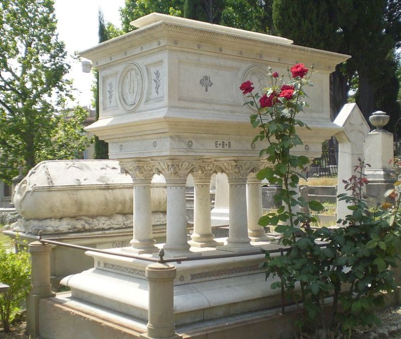 Elizabeth_Barrett_Browning, tomb in the English Cemetery, Florence
